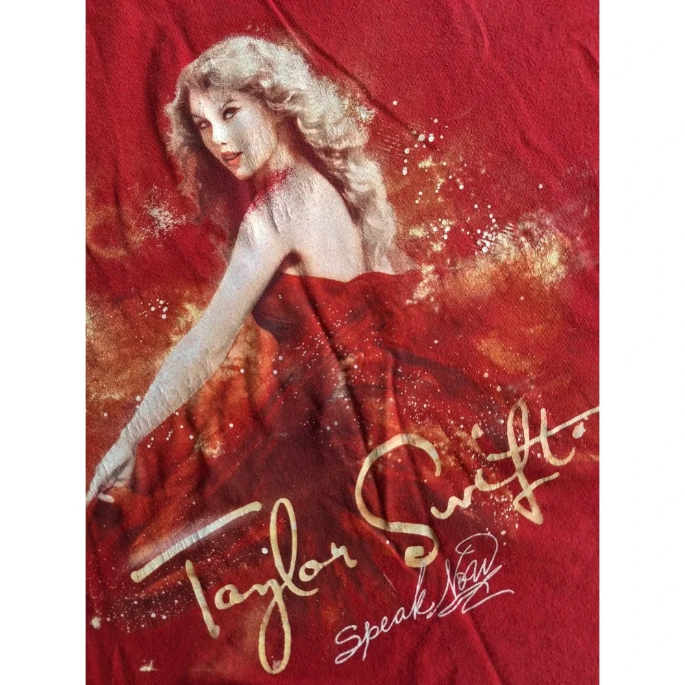 Taylor Swift Speak Now 2011 Tour Concert Red T-shirt in Size MY Swifties Swiftly